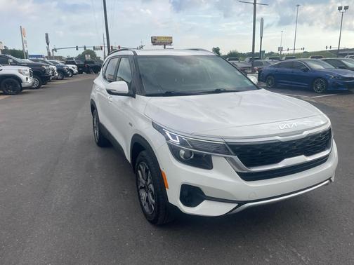 2022 Kia Seltos EX