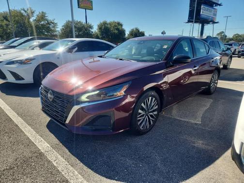 2025 Nissan Altima SV