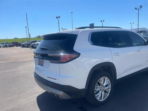 Summit White 2024 GMC Acadia FWD Elevation