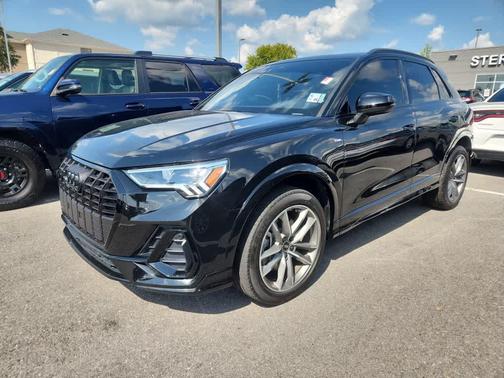 2024 Audi Q3 S line Premium