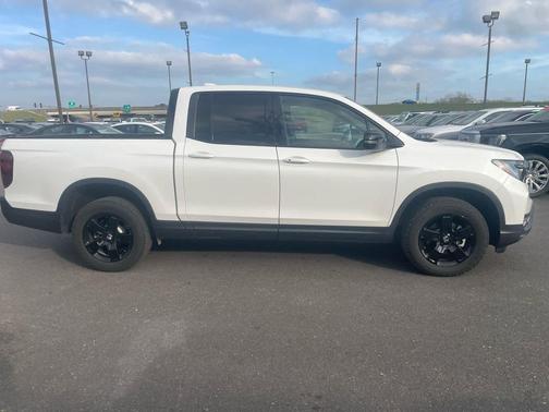 2025 Honda Ridgeline Black