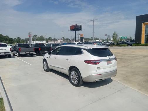 2021 Buick Enclave Essence