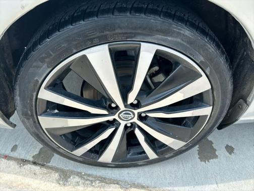 2021 Nissan Altima 2.5 SR