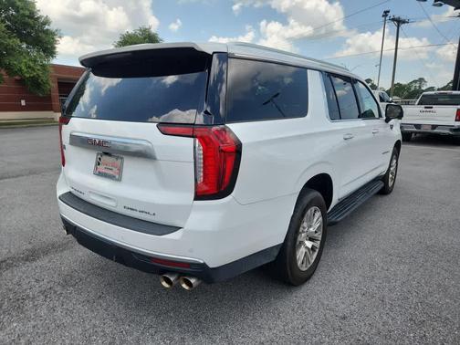 Summit White 2021 GMC Yukon XL Denali