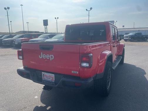 2022 Jeep Gladiator Overland
