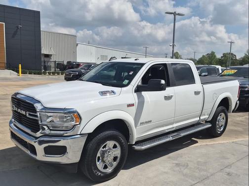 Bright White Clearcoat 2019 RAM 2500 Big Horn 4x4 Crew Cab 64 Box