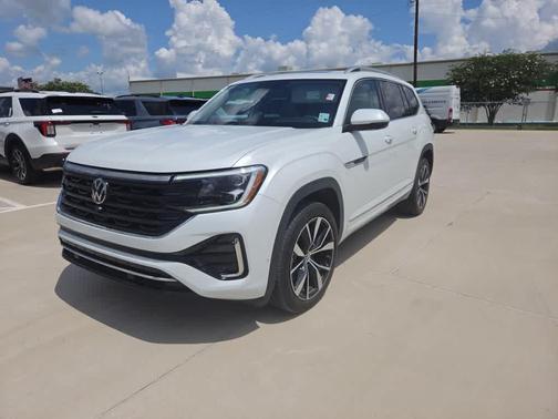 Opal White Pearl 2024 Volkswagen Atlas 2.0T SEL Premium R-Line 4MOTION