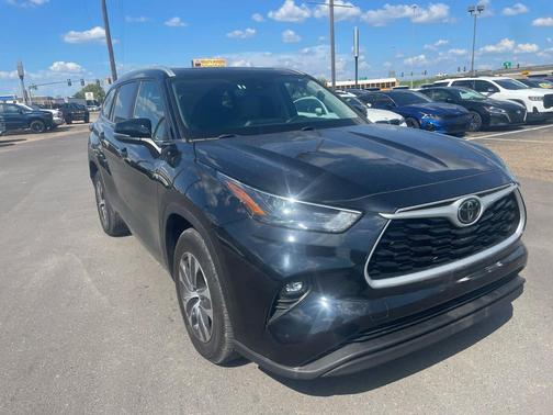 2024 Toyota Highlander XLE