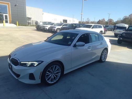 2024 BMW 330e 330e