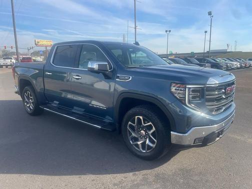 2024 GMC Sierra 1500 SLT