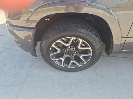 Granite Crystal Metallic Clearcoat 2026 RAM 1500 Laramie