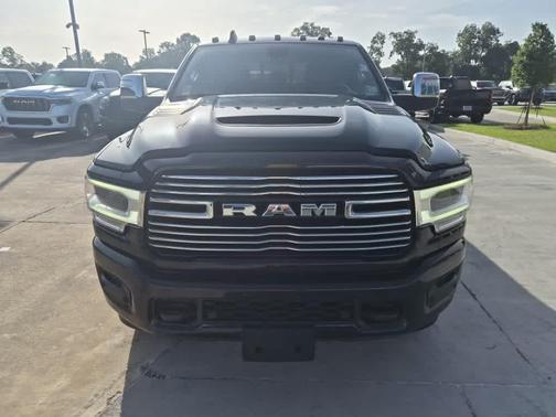 Diamond Black Crystal Pearlcoat 2023 RAM 2500 Laramie 4x4 Mega Cab 64 Box