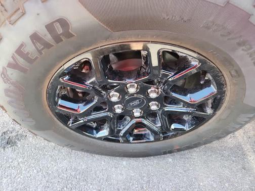 2025 Ford F-150 STX 2WD SuperCrew 5.5 Box