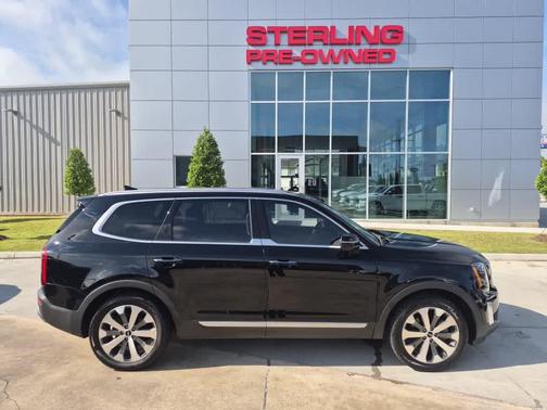 Ebony Black 2022 Kia Telluride S