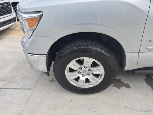 Brilliant Silver Metallic 2019 Nissan Titan SV