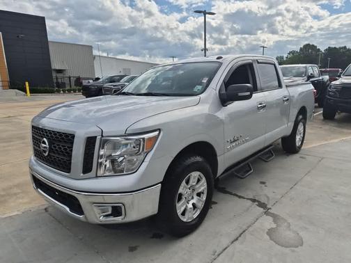 Brilliant Silver Metallic 2019 Nissan Titan SV