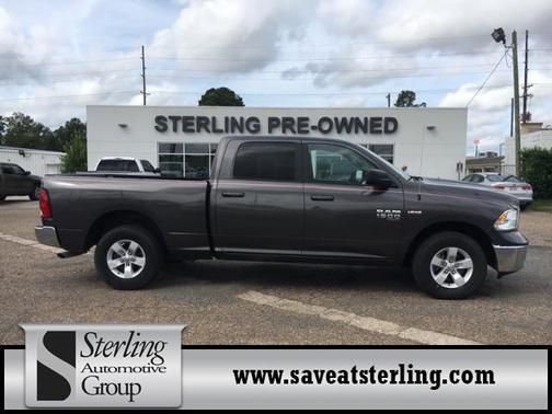 Photo 1 of 12 of 2020 RAM 1500 Classic SLT