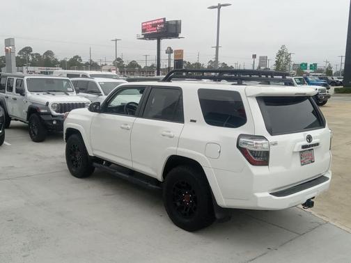 2022 Toyota 4Runner SR5 Premium