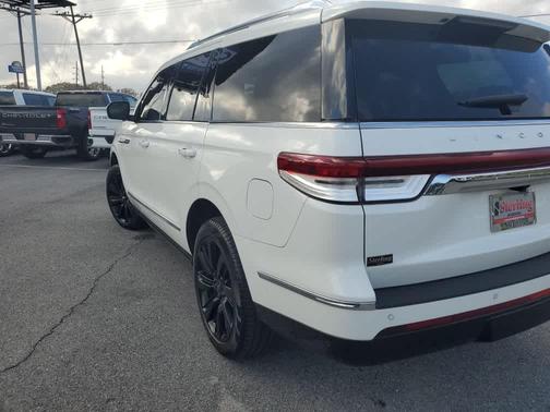 2024 Lincoln Navigator Reserve