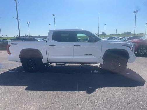 White 2022 Toyota Tundra SR5
