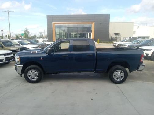 2024 RAM 2500 Tradesman 4x4 Crew Cab 64 Box