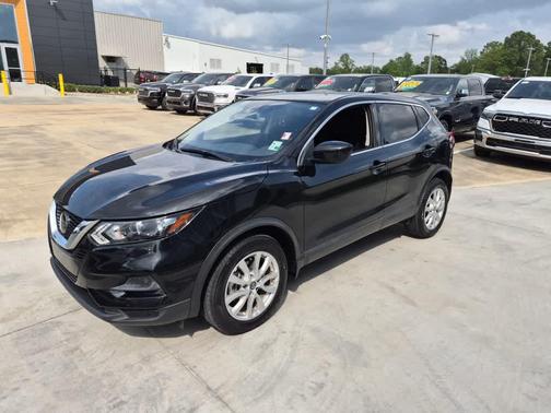 Magnetic Black Pearl 2021 Nissan Rogue Sport S