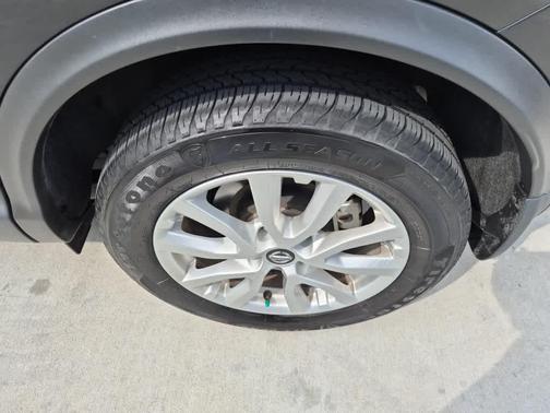 Magnetic Black Pearl 2021 Nissan Rogue Sport S