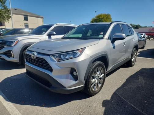 2020 Toyota RAV4 XLE Premium