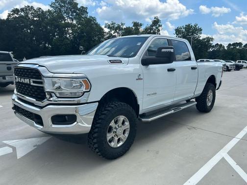 2024 RAM 2500 Big Horn 4x4 Crew Cab 64 Box
