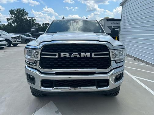 2024 RAM 2500 Big Horn 4x4 Crew Cab 64 Box