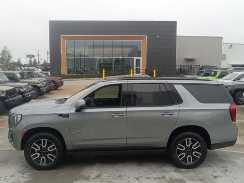 2023 GMC Yukon AT4