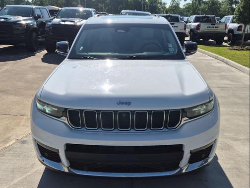 Bright White Clearcoat 2021 Jeep Grand Cherokee L Limited