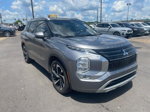 2023 Mitsubishi Outlander SEL
