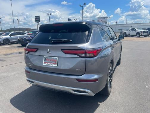 2023 Mitsubishi Outlander SEL
