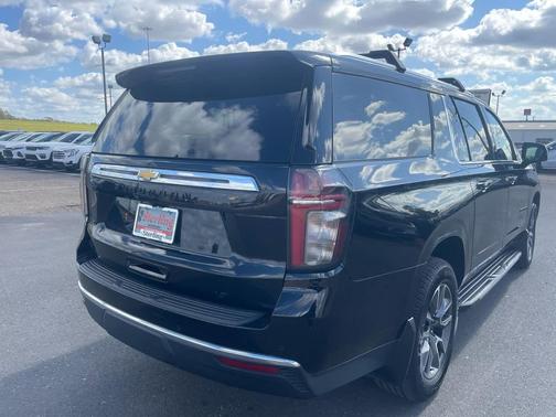 2022 Chevrolet Suburban LT
