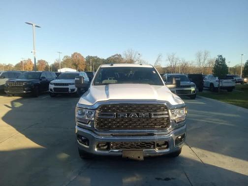 2024 RAM 2500 Big Horn 4x4 Crew Cab 64 Box
