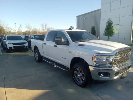 2024 RAM 2500 Big Horn 4x4 Crew Cab 64 Box