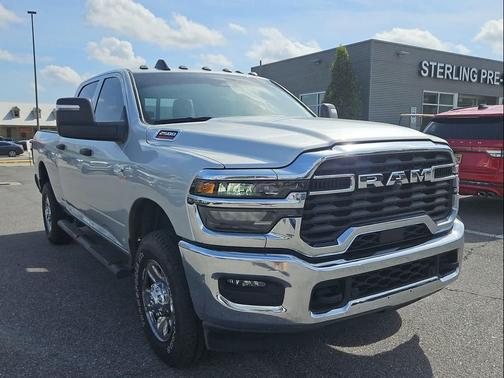 2025 RAM 2500 Tradesman 4x4 Crew Cab 64 Box