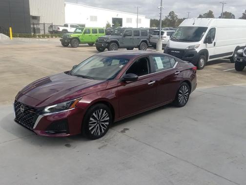2024 Nissan Altima 2.5 SV