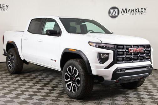 2025 GMC Canyon Base