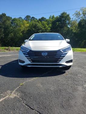 Aspen White Tricoat 2025 Nissan Versa 1.6 SV
