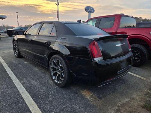 2018 Chrysler 300 S