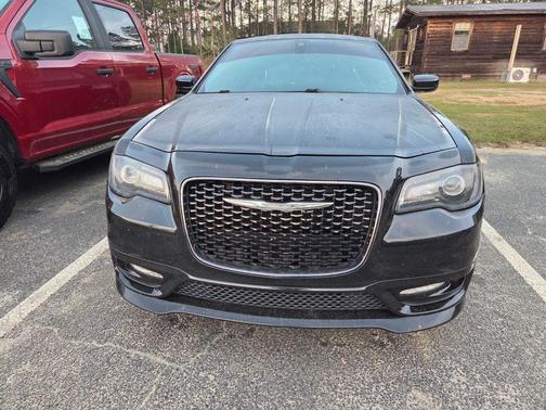 2018 Chrysler 300 S