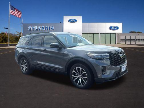 Carbonized Gray Metallic 2026 Ford Explorer ST-Line