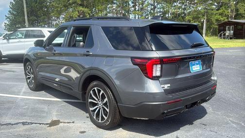 Carbonized Gray Metallic 2026 Ford Explorer ST-Line