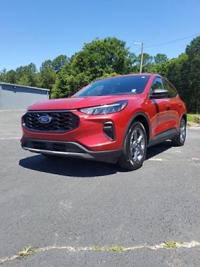 Rapid Red Metallic Tinted Clearcoat 2025 Ford Escape ST-Line