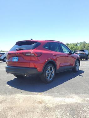 Rapid Red Metallic Tinted Clearcoat 2025 Ford Escape ST-Line