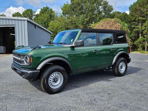 2025 Ford Bronco Base