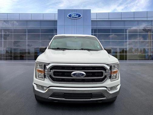 Oxford White 2022 Ford F-150 XLT