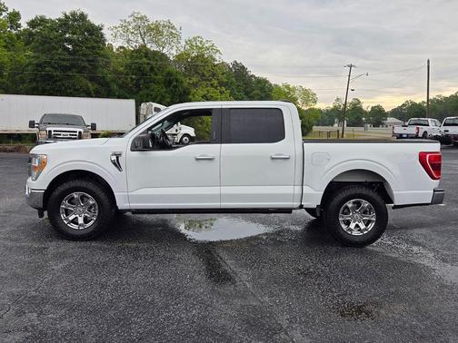 Oxford White 2022 Ford F-150 XLT